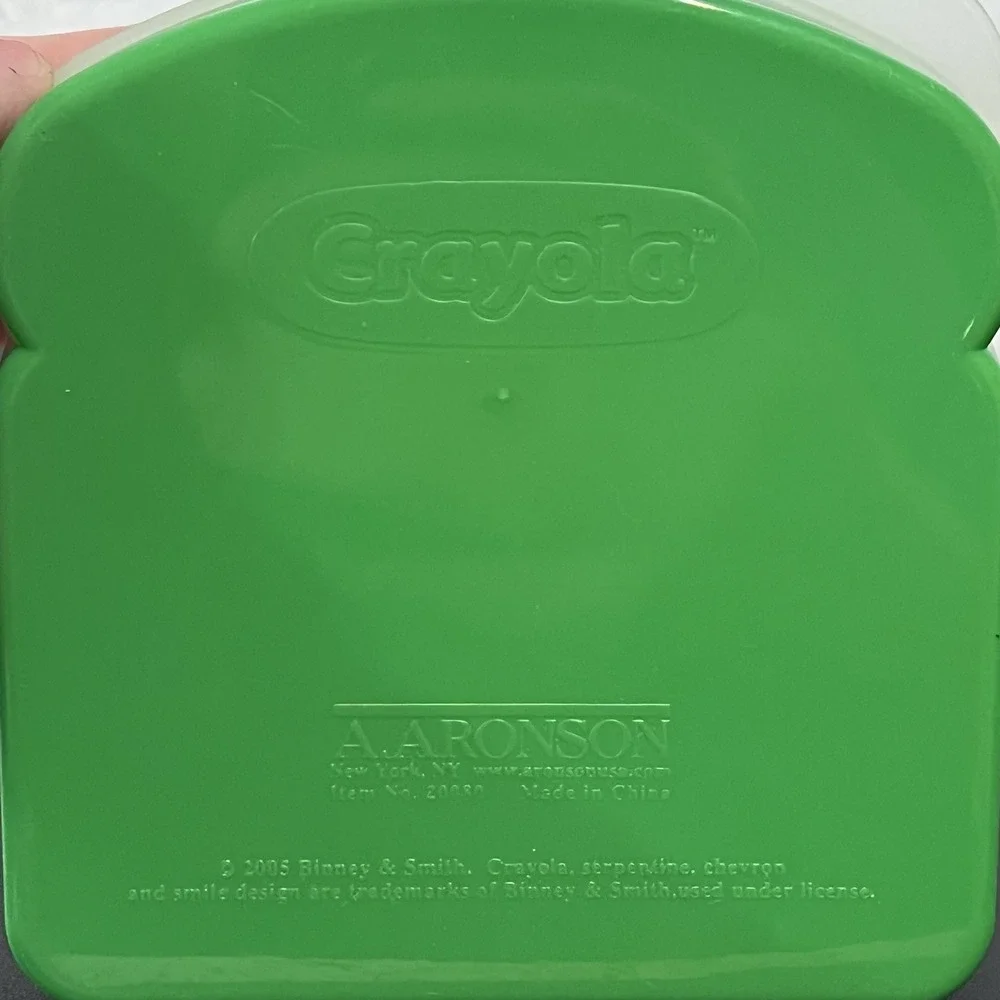 Crayola Snack Packer Sandwich Food Lunch Lunchbox Container Storage Green